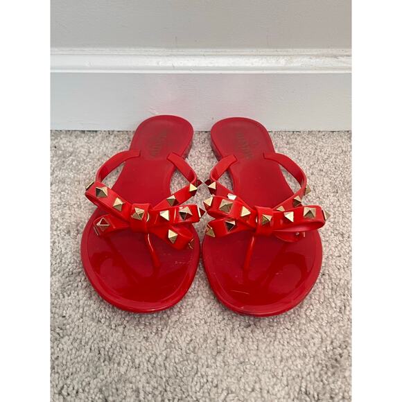 Valentino Garavani Rock Stud Red Bow Detailed Jelly Thong Sandals Size 39 (9) - Picture 2 of 10